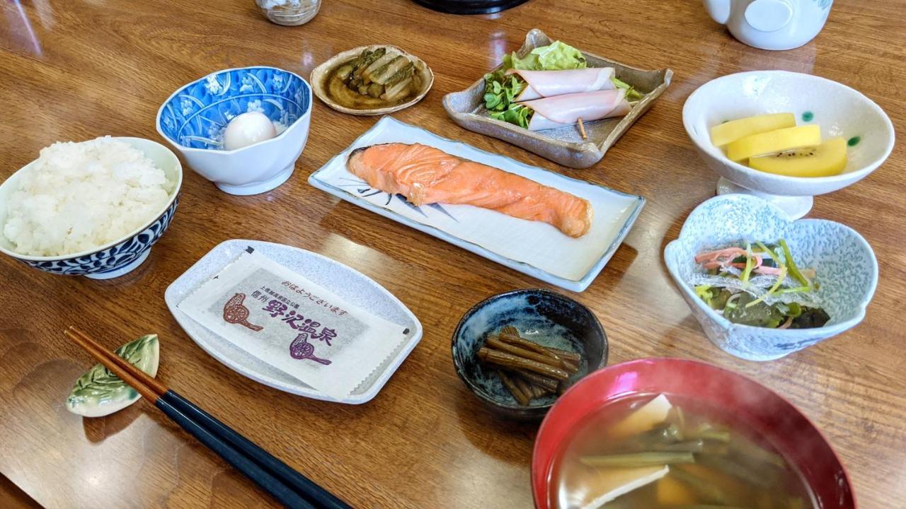 Togoro Hotell Nozawaonsen Exteriör bild